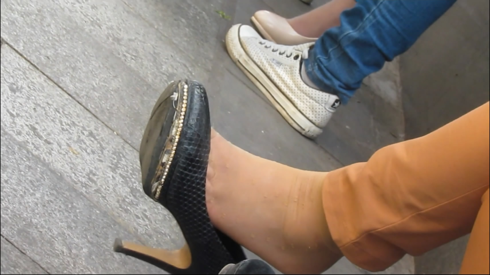 streetsnapdangl[00 01 15][20181107 213944 1]